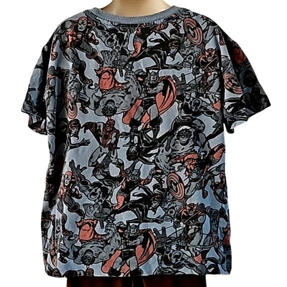 Excellent condition Marvel Boys Action Graphic T-Shirt Red Bluet Size Medium - Picture 5 of 5